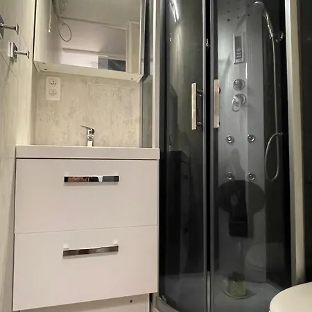 Coester - Knusse Met Tuin Apartament